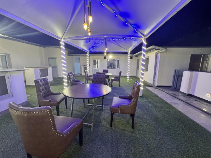 Prism Grand Hotel Zirakpur Екстериор снимка